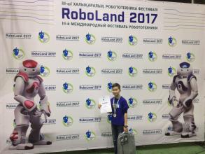 Фестиваль «RoboLand-2017» принёс победу юному робототехнику Дворца