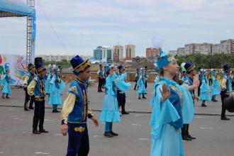 Оқушылар сарайының тәрбиеленушілері  Павлодар қаласында өткен алғаш шеруге қатысты